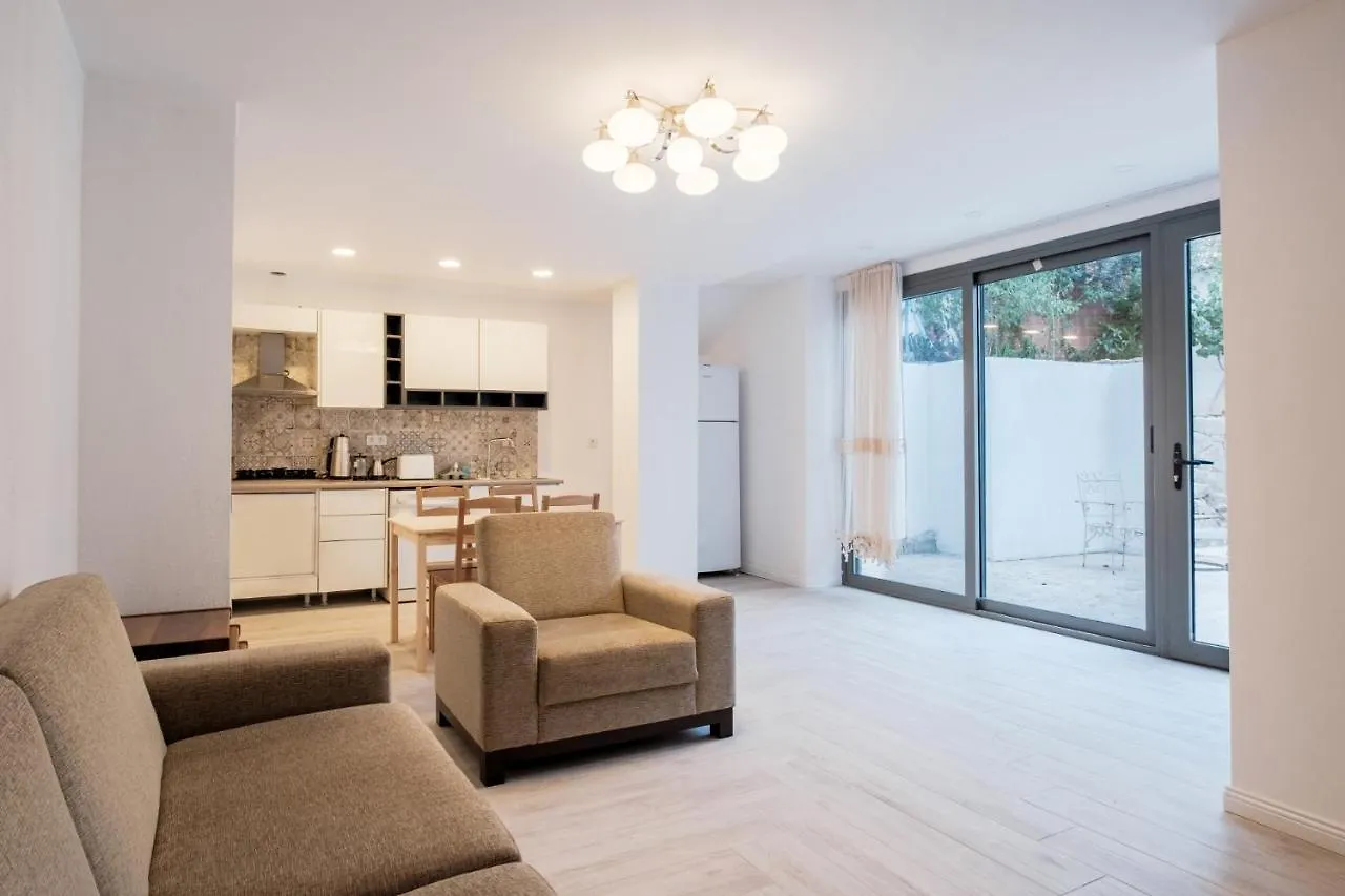 Comfy Flat W Patio 3 Min To Beach In Bodrum Apartment