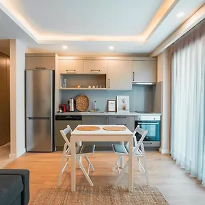 Local House Апарт-отель